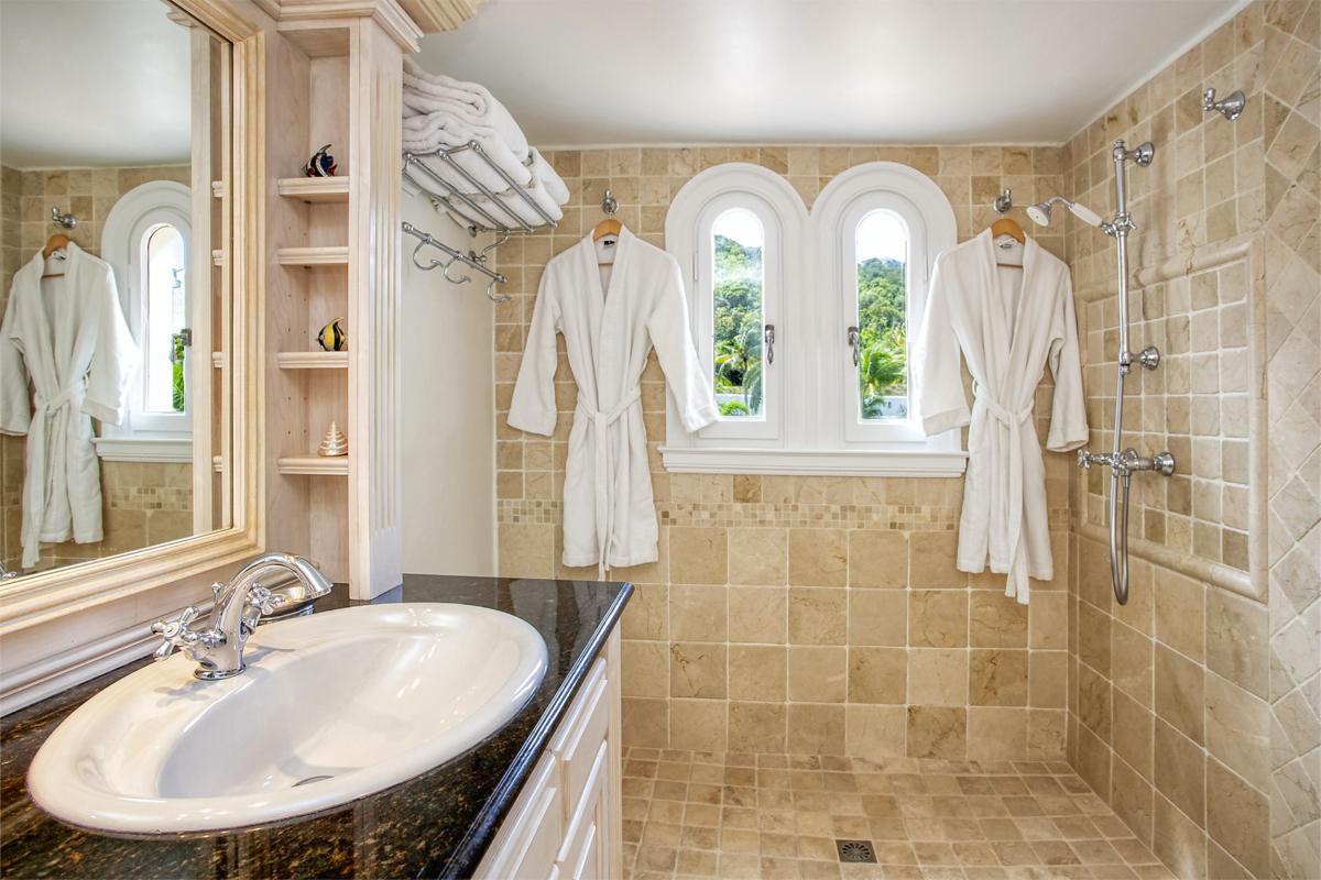 A louer villa 3 chambres Terres Basses Saint Martin_ Salle d'eau - 27